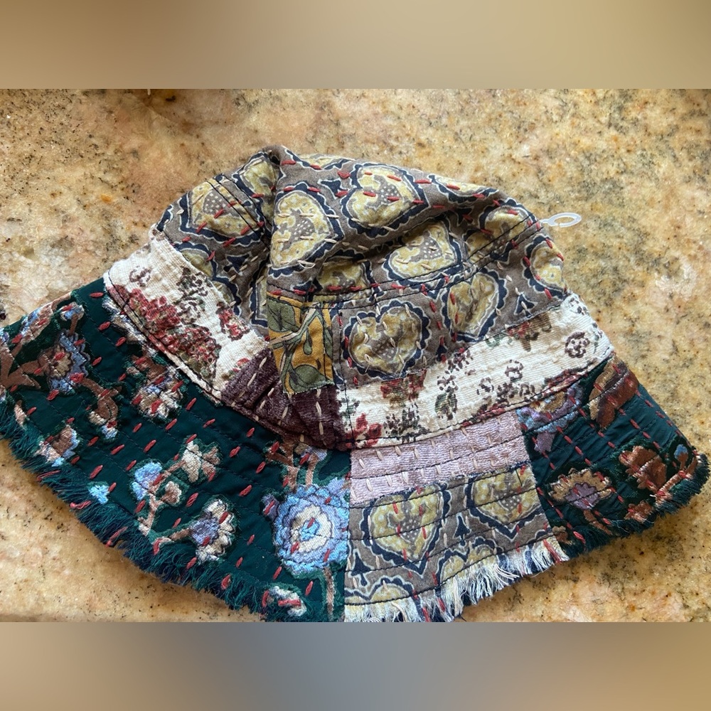 CLEO + WOLF WOMEN'S PATCHWORK BUCKET HAT - Picture 5 of 6